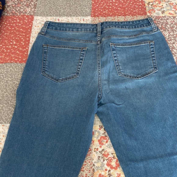 JEANS by St. John’s Bay in light blue denim, women’s size 12 - Picture 3 of 5